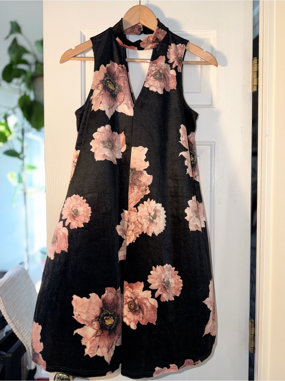 AQUA NWT Black Pink Floral Mock Neck Sleeveless A-Line Dress Bloomingdale’s S